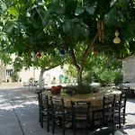 Soldatos شقة *